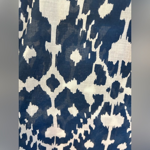 Madison Matthew’sv neck  Ikat Tunic - Picture 3 of 6